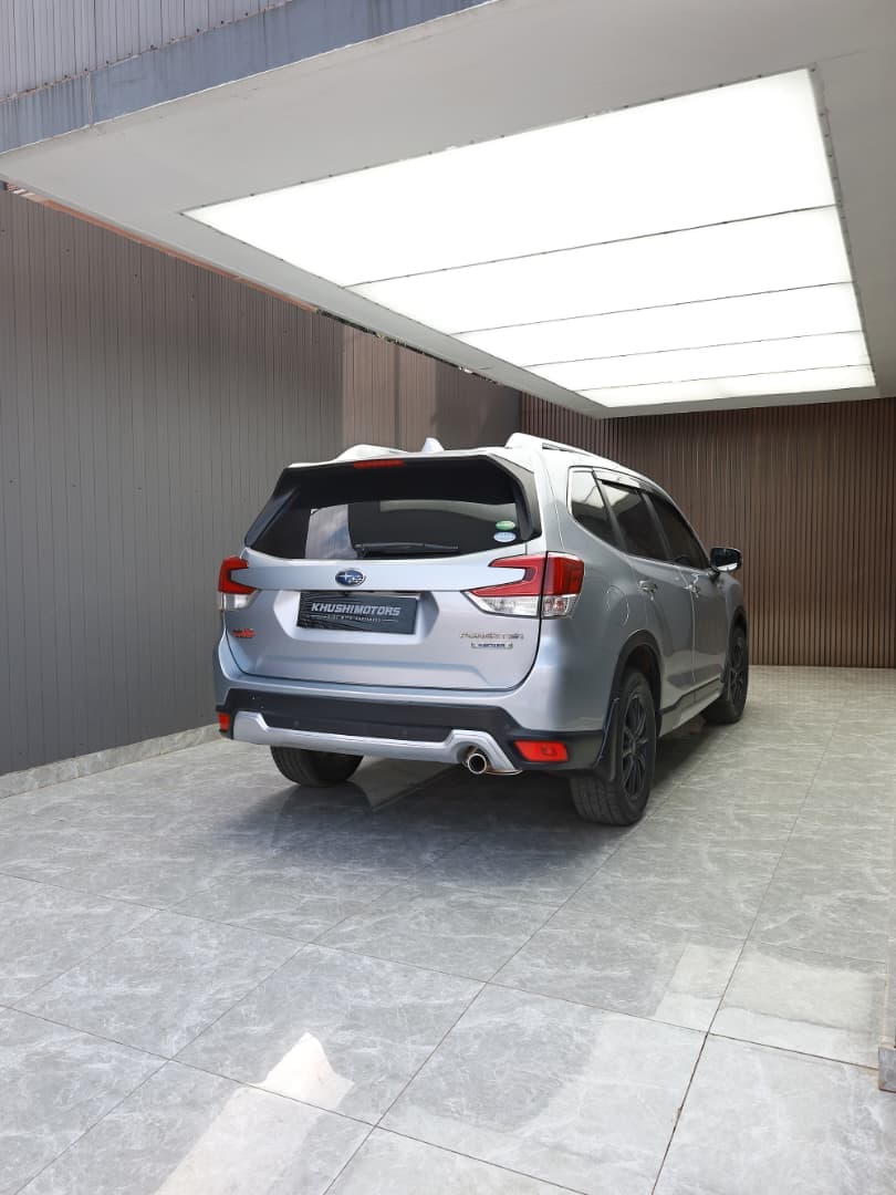 2018 Subaru Forester image-4