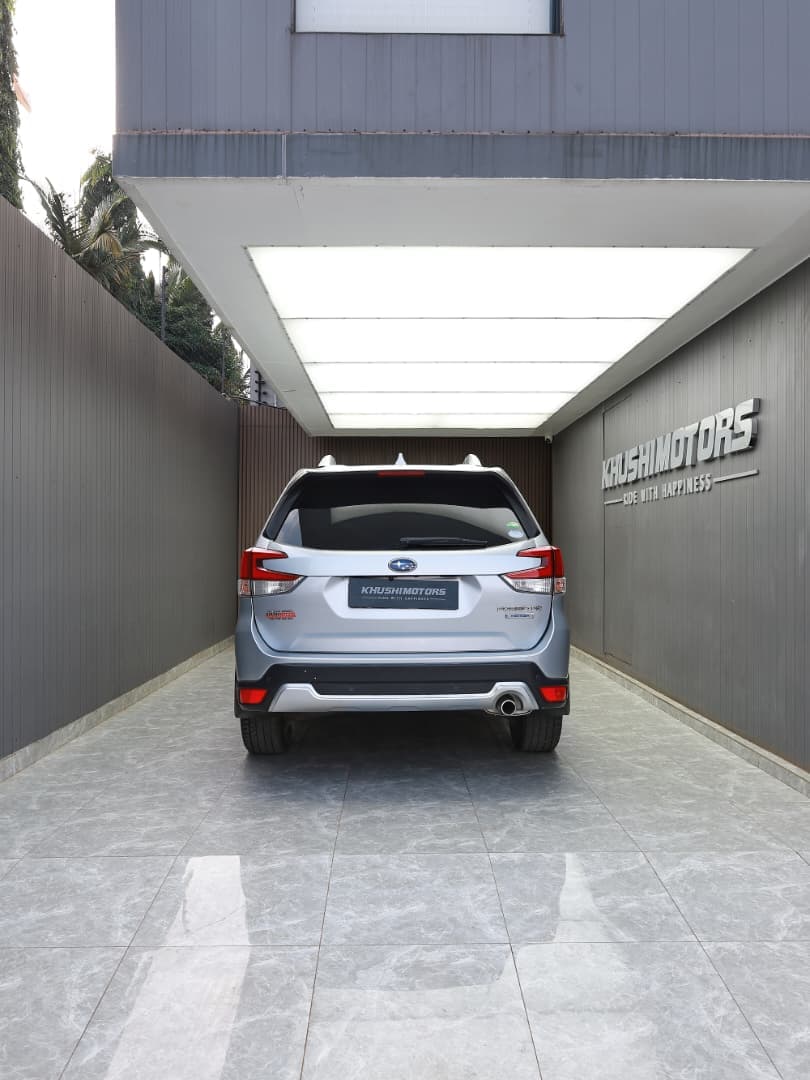 2018 Subaru Forester image-5