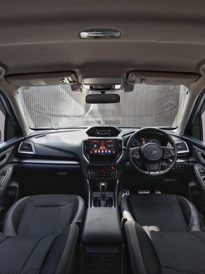 2018 Subaru Forester image-12