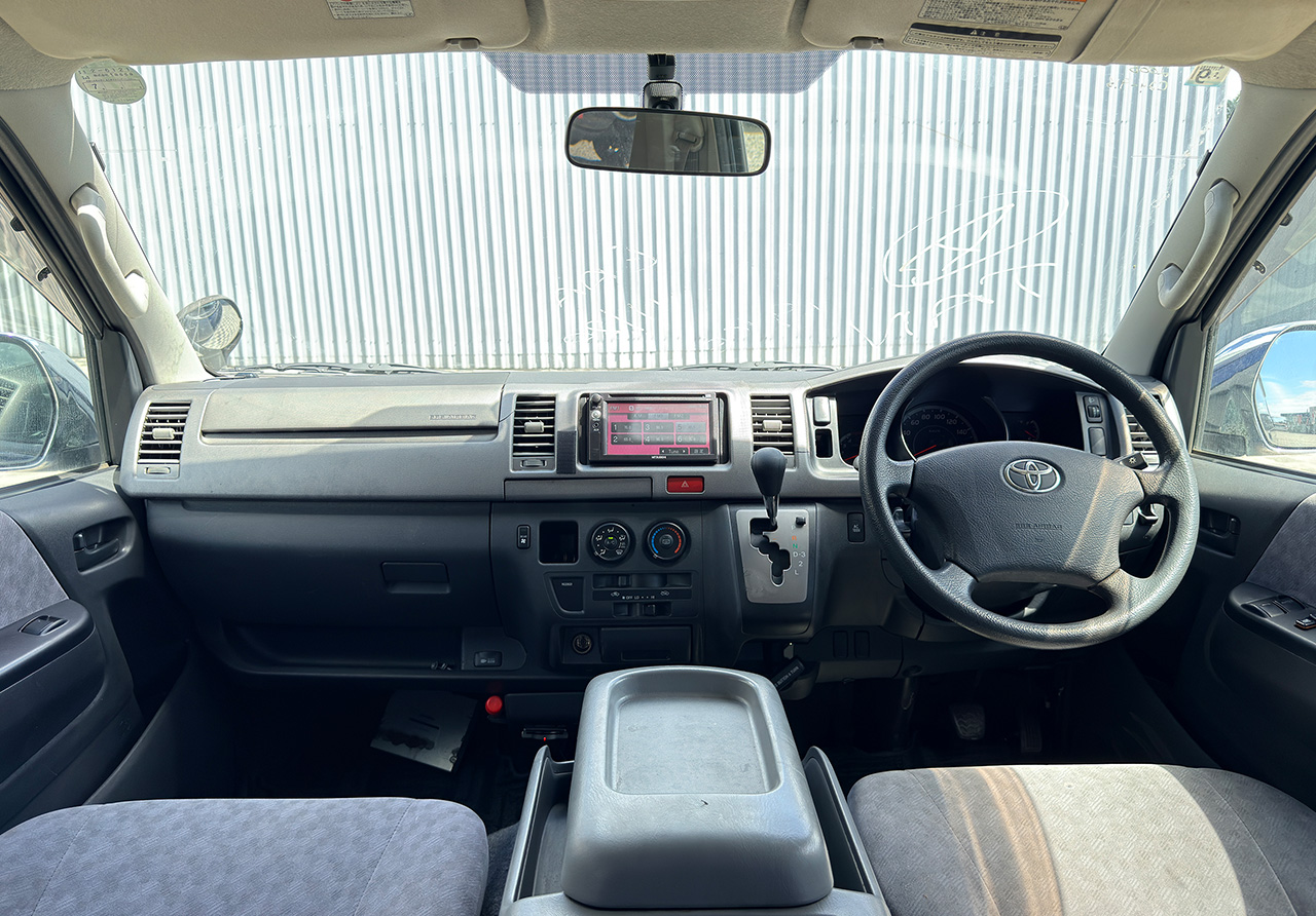 2006 Toyota Regius Super GL image-8