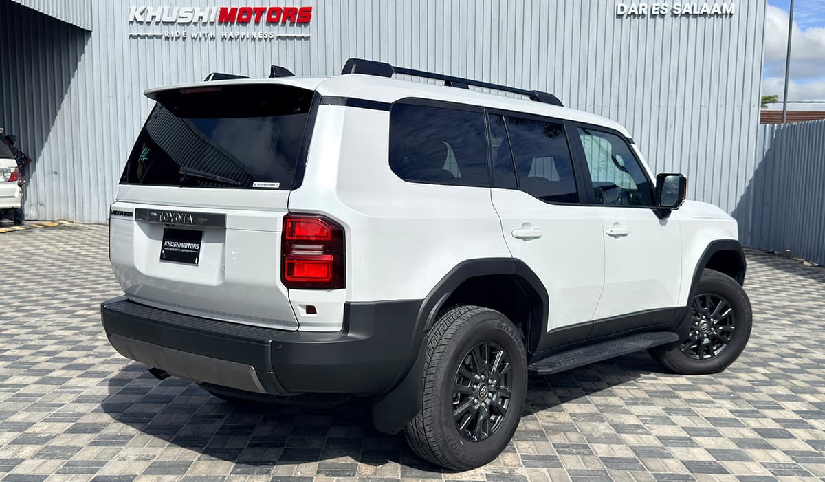 2024 Toyota Land Cruiser 250 VX image-6