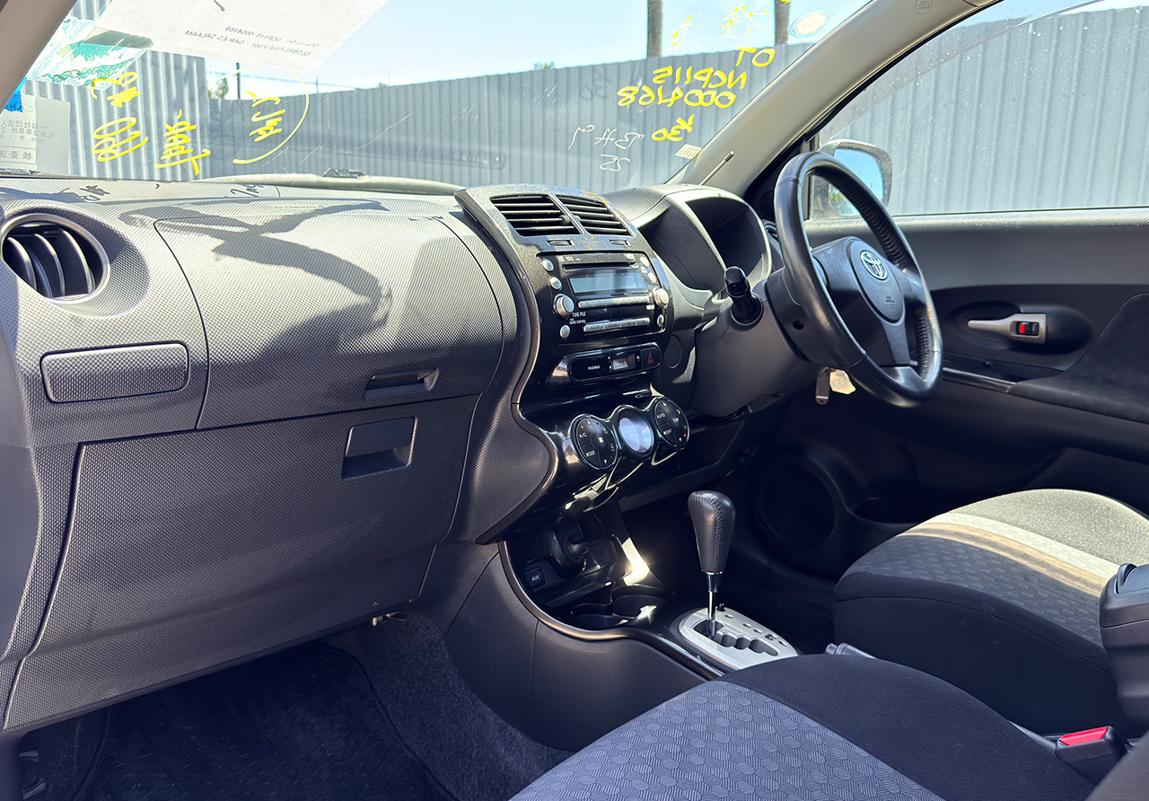 2008 Toyota IST 150G image-10