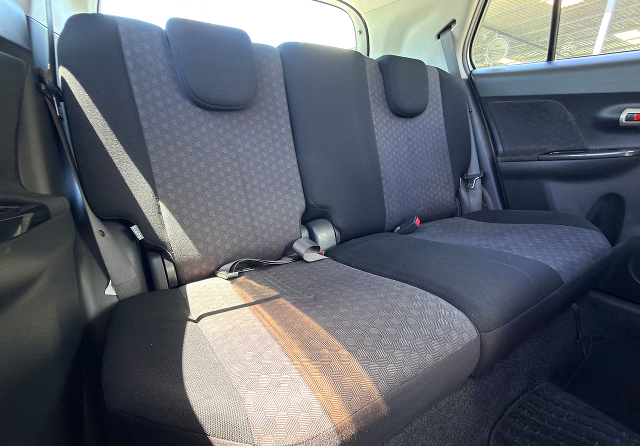 2008 Toyota IST 150G image-12