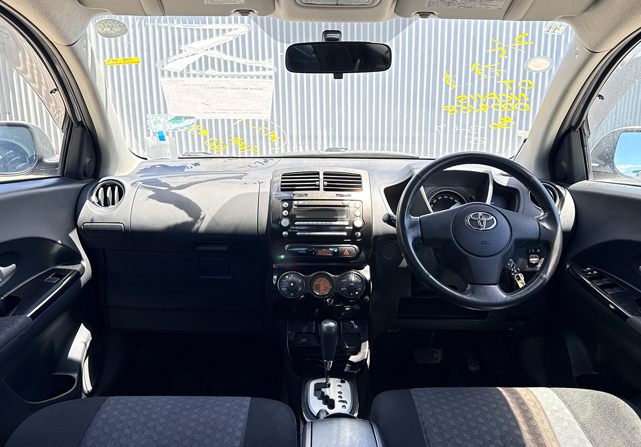 2008 Toyota IST 150G image-9
