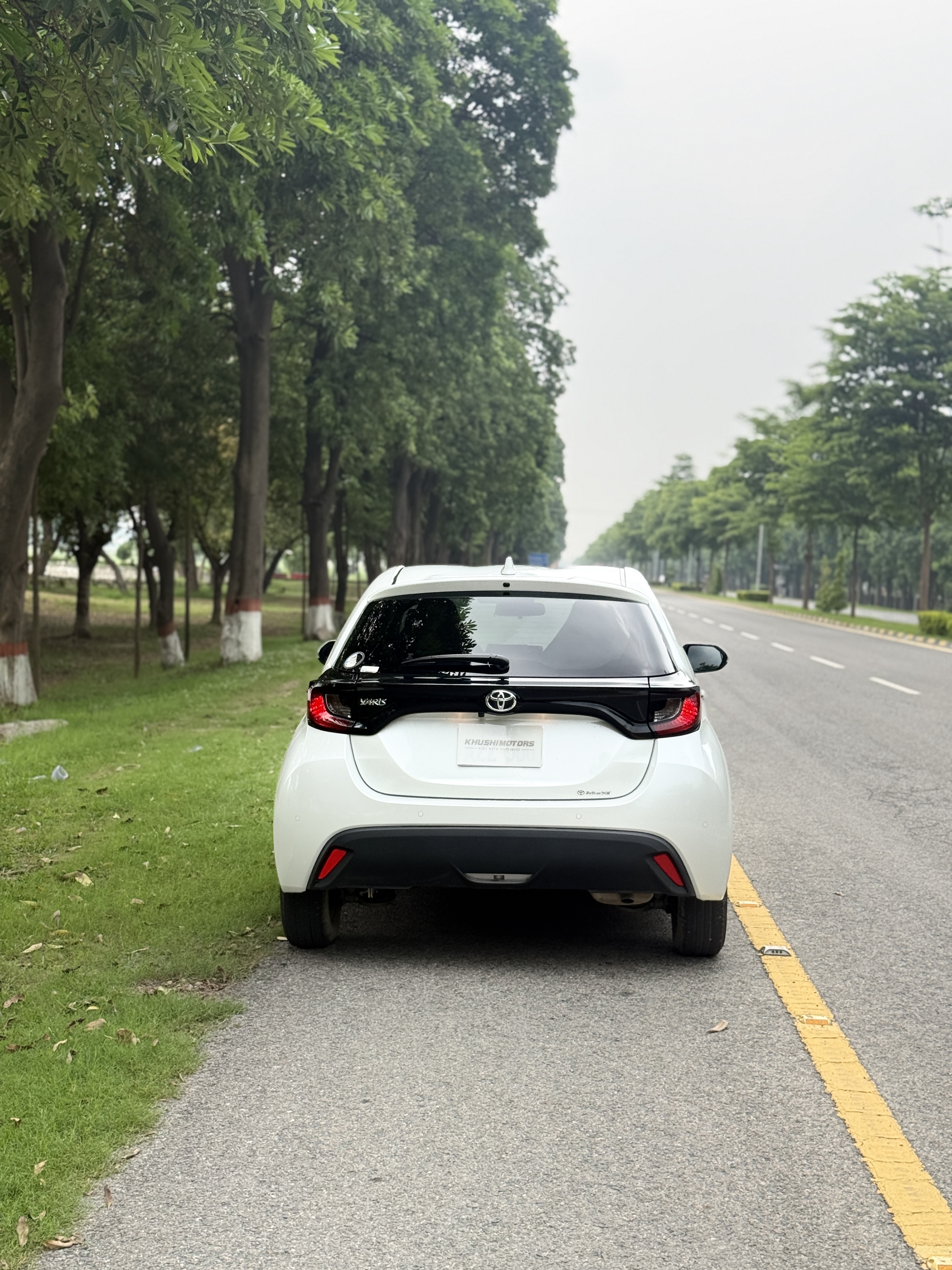 2023 Toyota Yaris G image-5