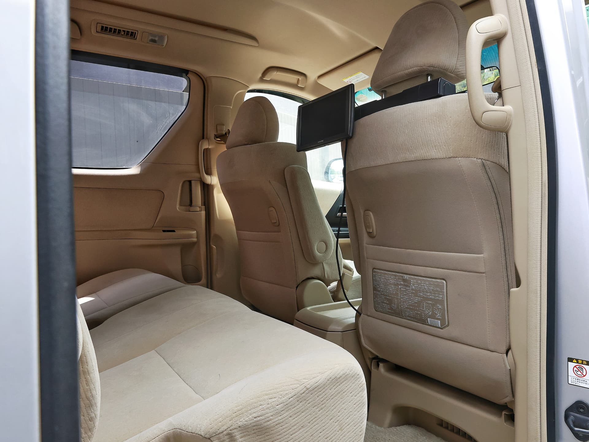 2010 Toyota Alphard 240X image-14