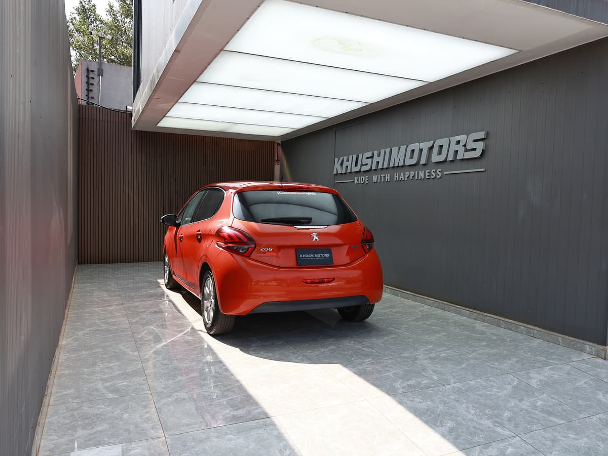 2016 Peugeot 208 Allure image-4