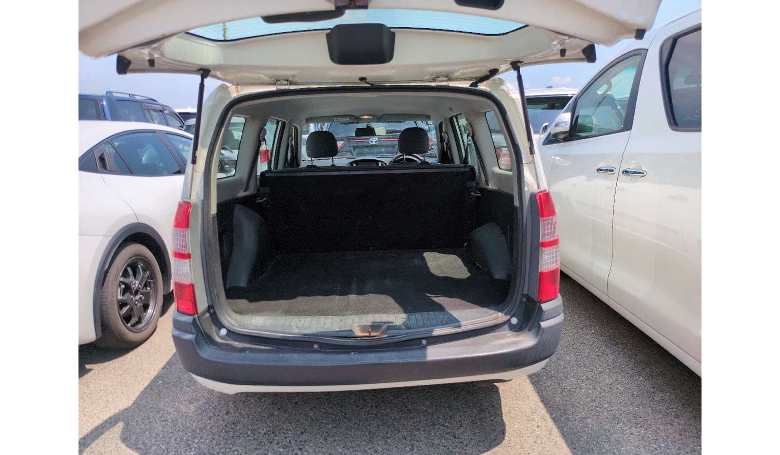 2013 Toyota Succeed Van UL image-9