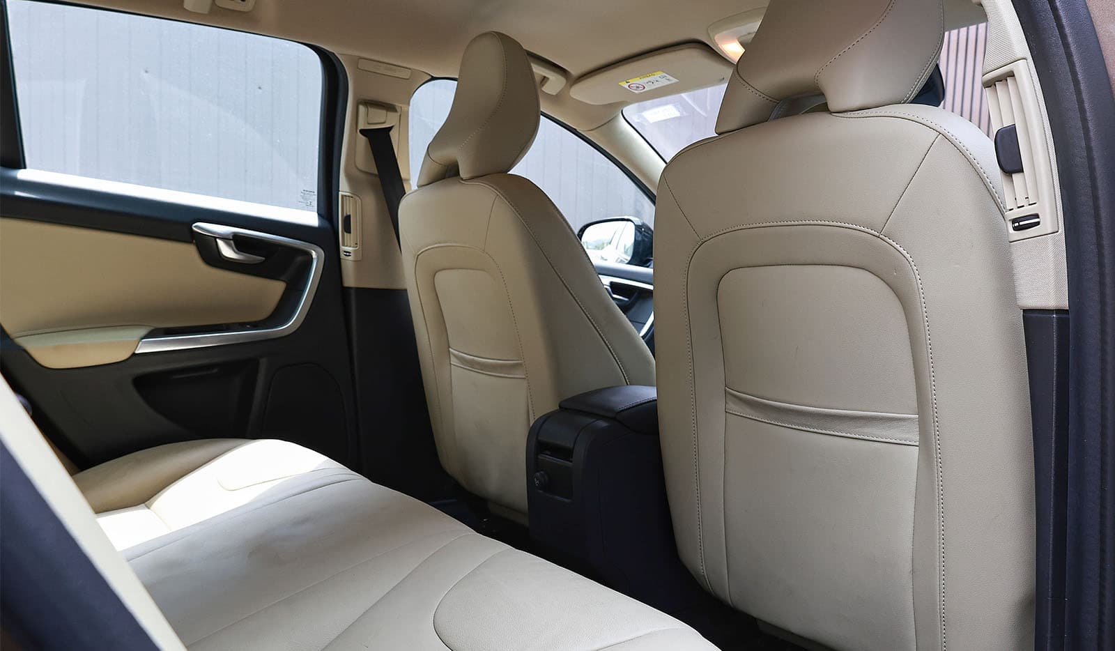 2017 Volvo V60 Cross Country D4 SE image-11