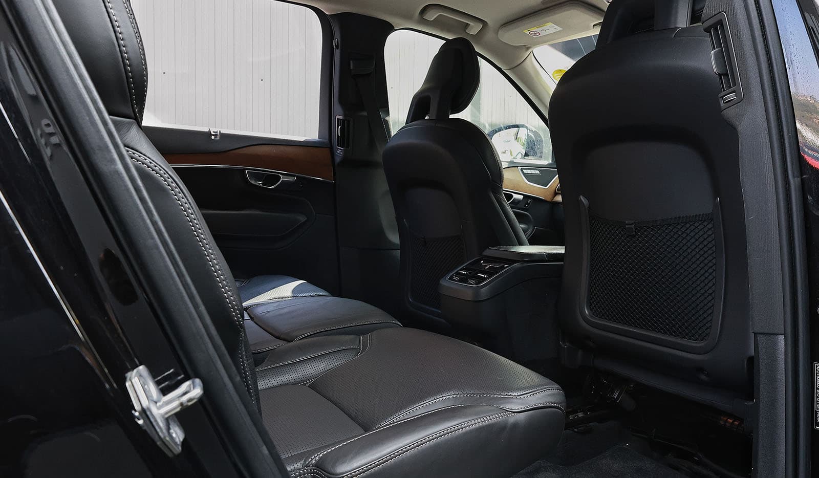 2017 Volvo XC90 T6 AWD INSCRIPTION image-11