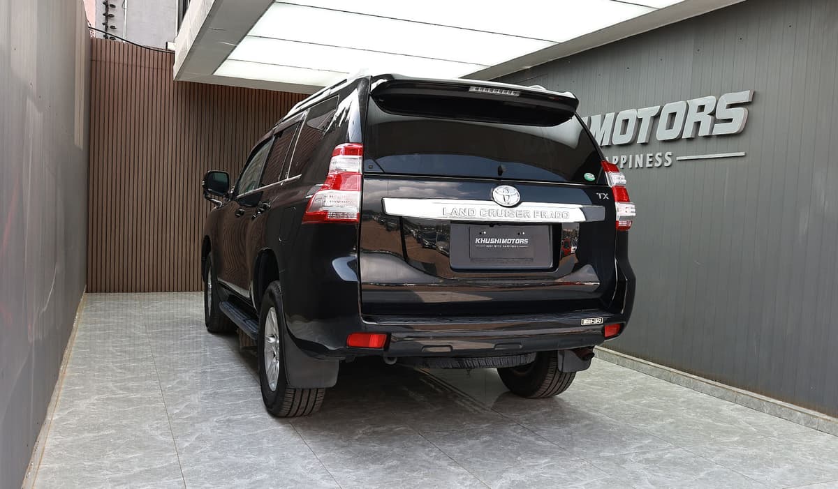 2017 Toyota Land Cruiser Prado TX image-4