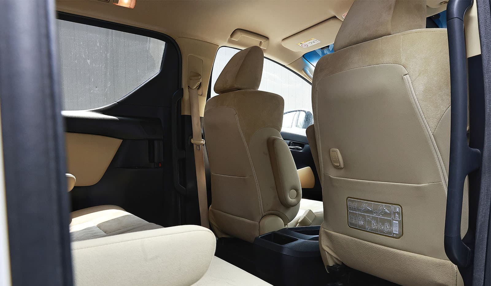 2018 Toyota Alphard X image-13