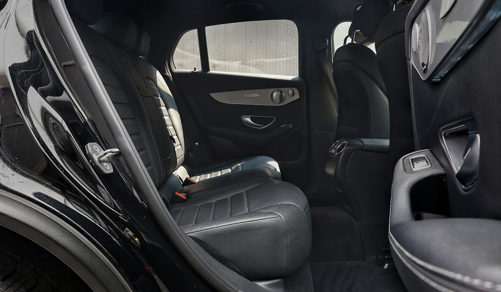 2017 Mercedes-Benz Glc 220d 4MATIC Coupe Sports image-11