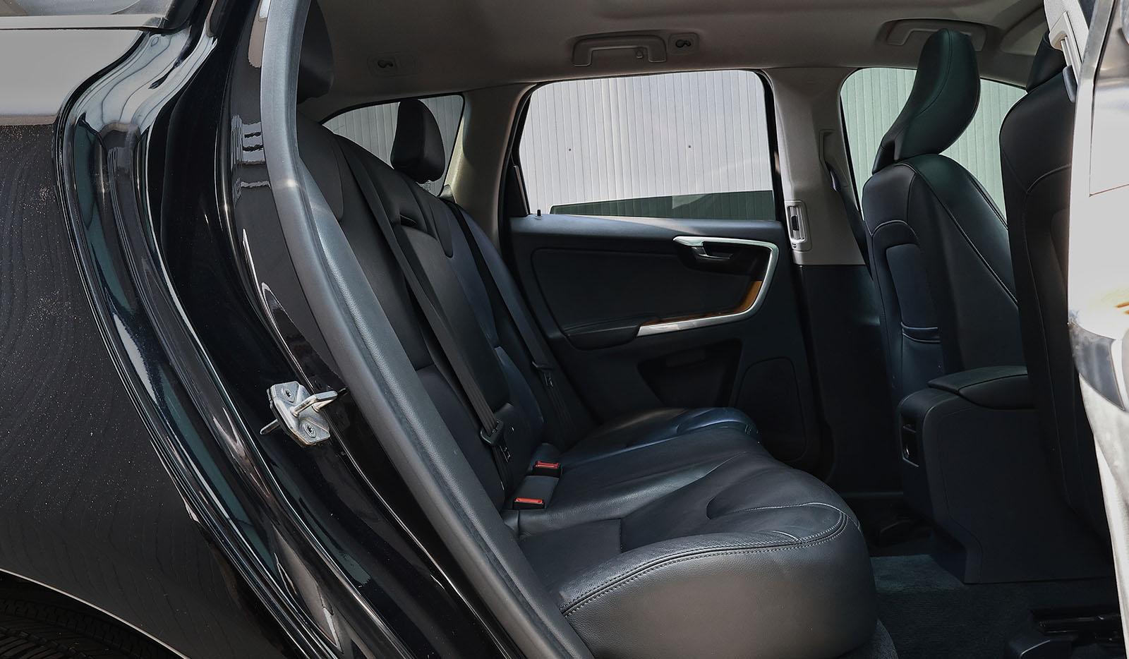 2017 Volvo XC60 D4 CLASSIC image-11
