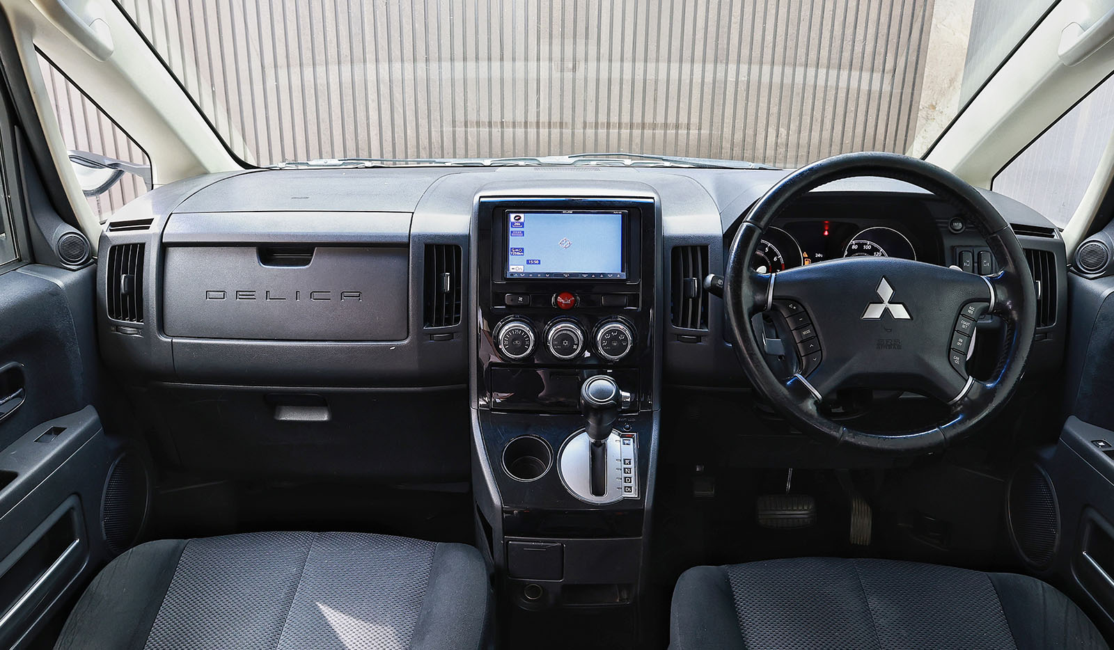 2013 Mitsubishi DelicaD5 Roadest P package image-8