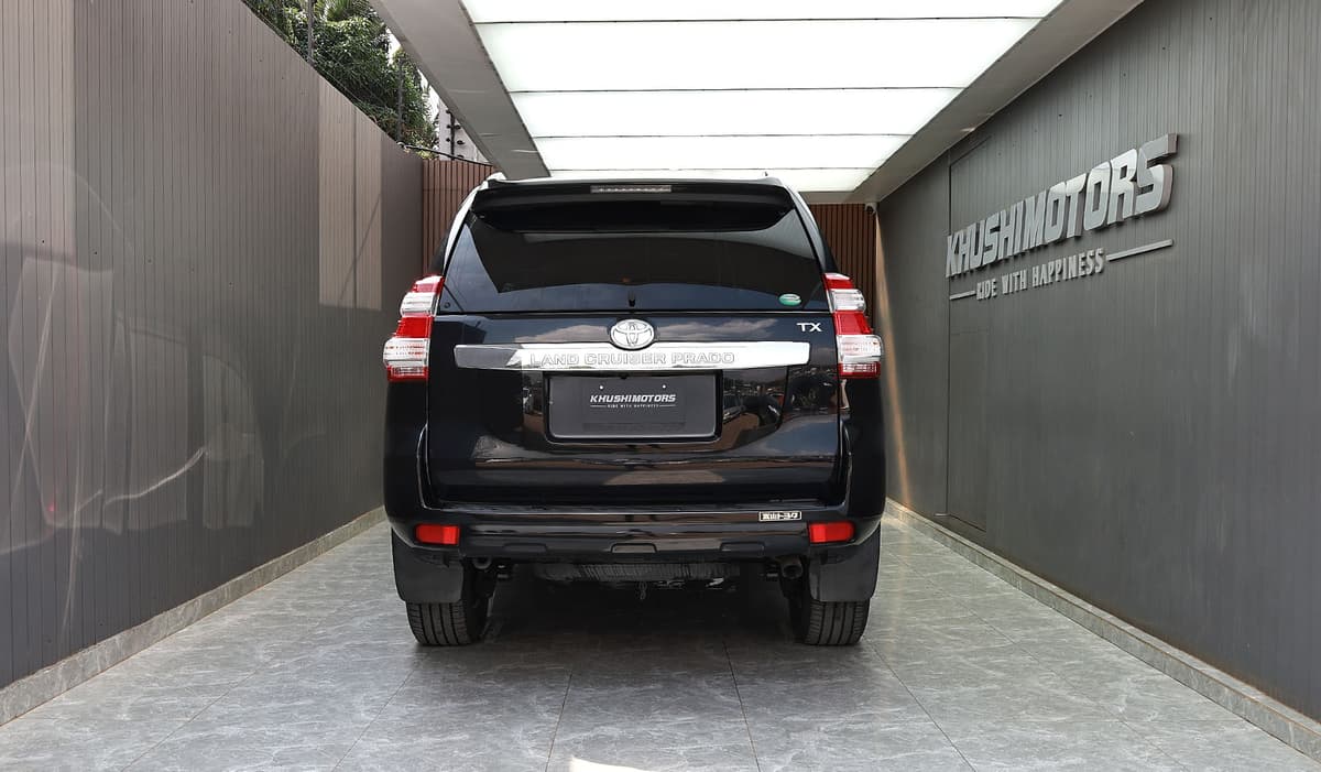2017 Toyota Land Cruiser Prado TX image-5