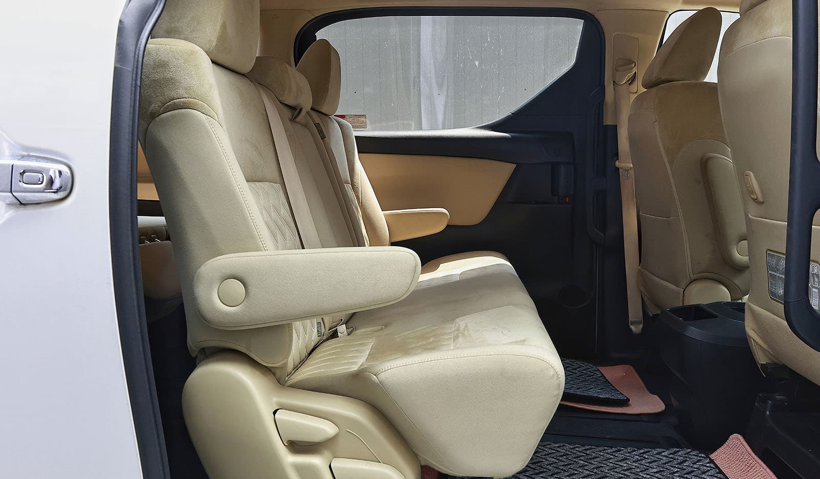 2018 Toyota Alphard X image-12