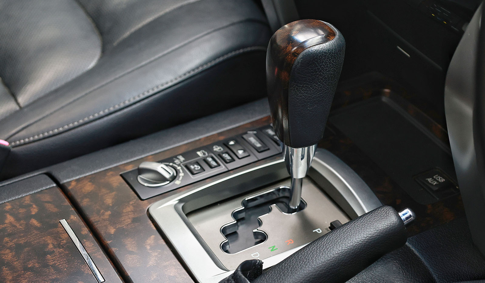 2013 Toyota Land Cruiser 200 ZX image-11