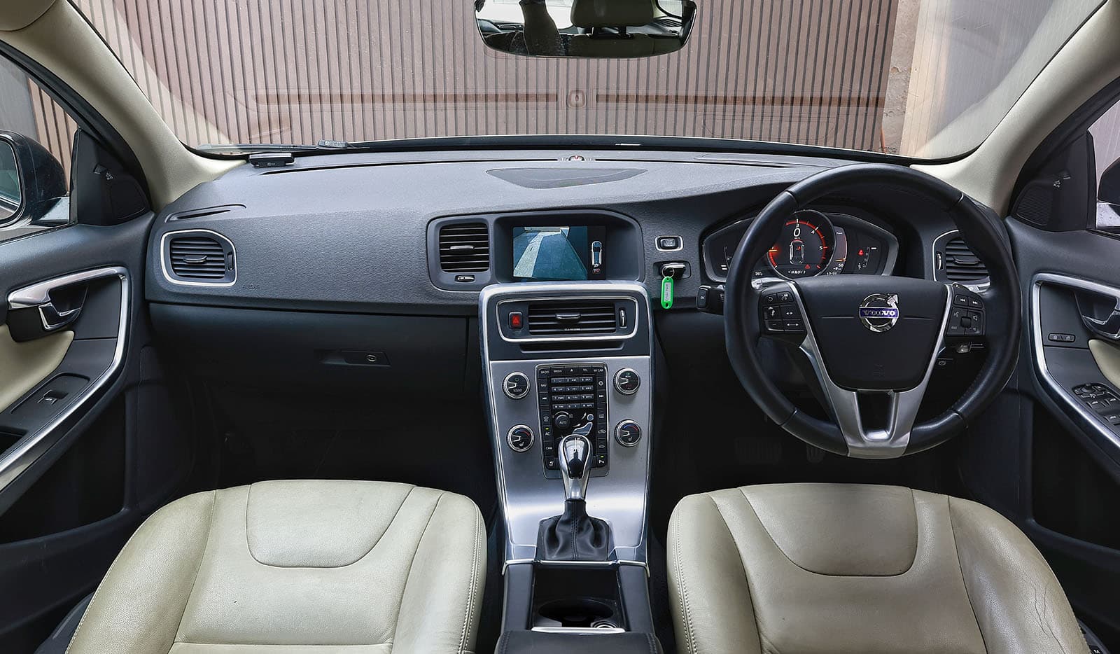2017 Volvo V60 Cross Country D4 SE image-8