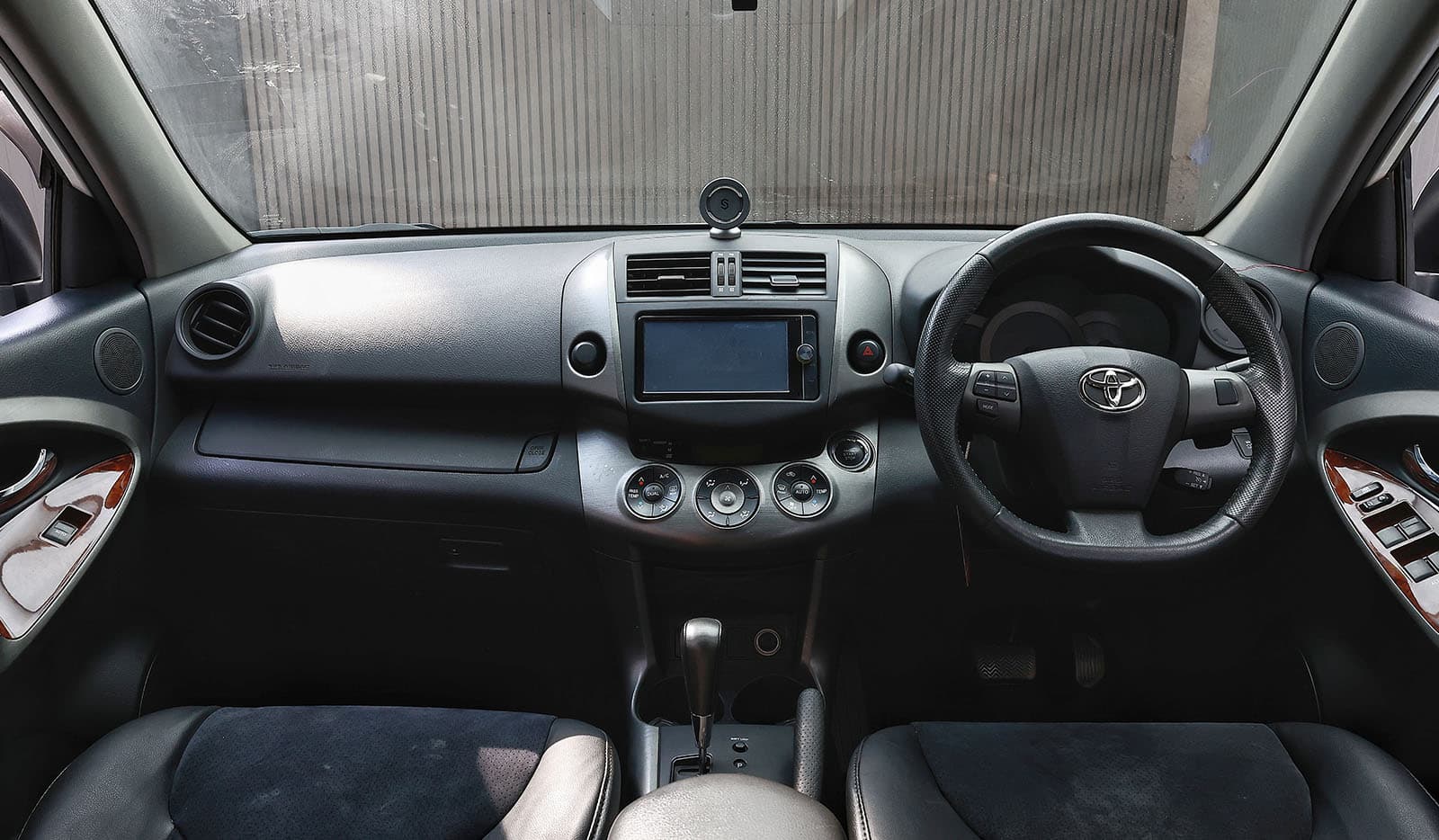 2012 Toyota Vanguard image-9
