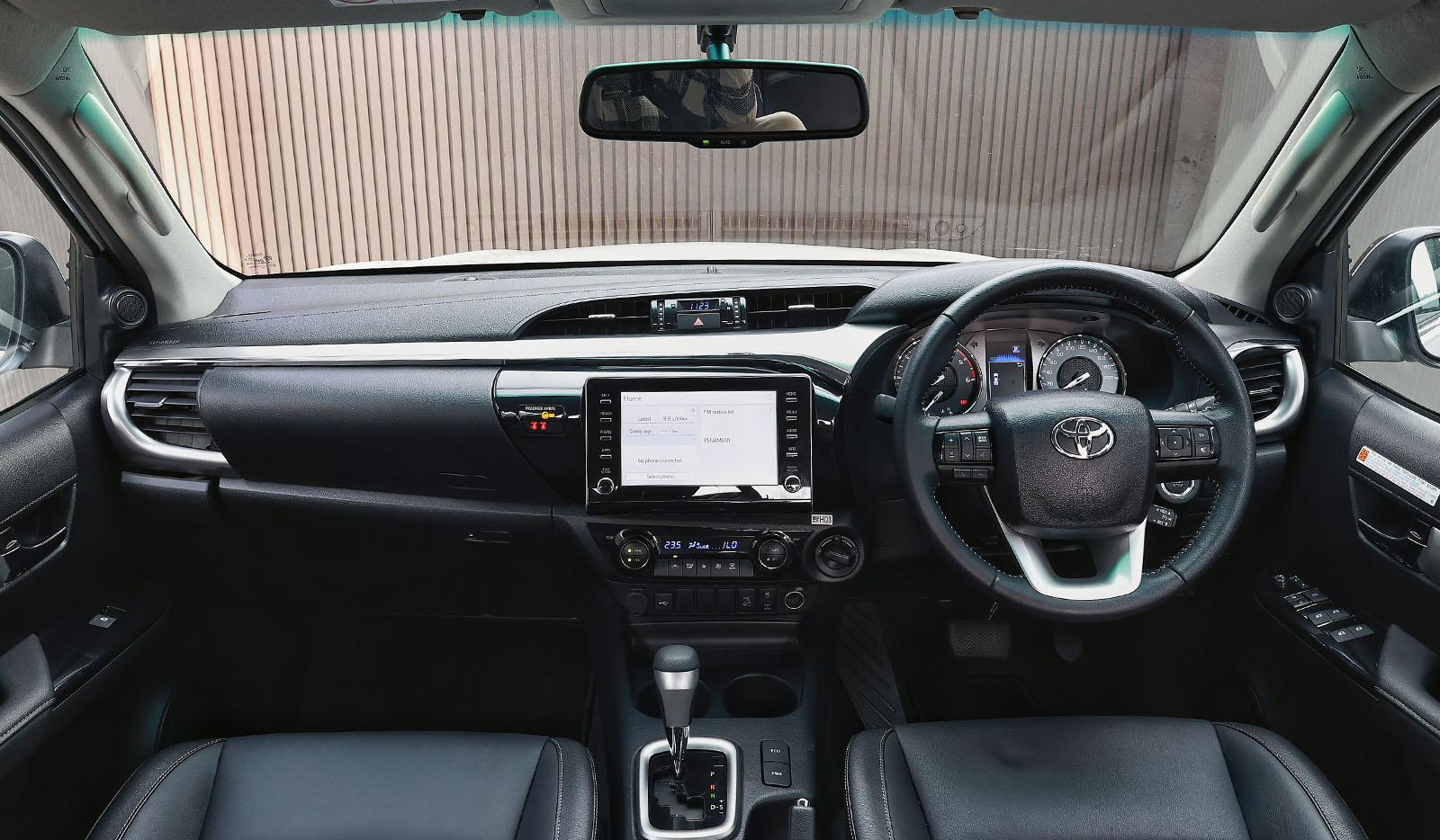 2026 Toyota Hilux image-9