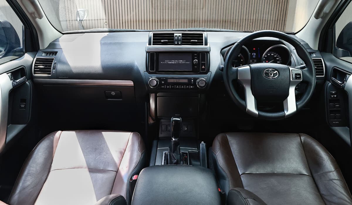 2013 Toyota Land Cruiser Prado TX image-8