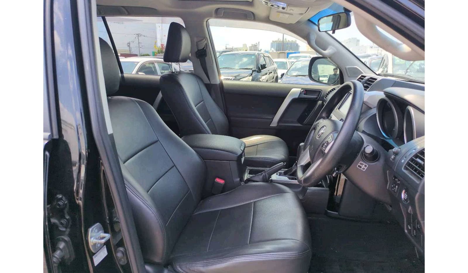 2017 Toyota Land Cruiser Prado TX 4WD image-5