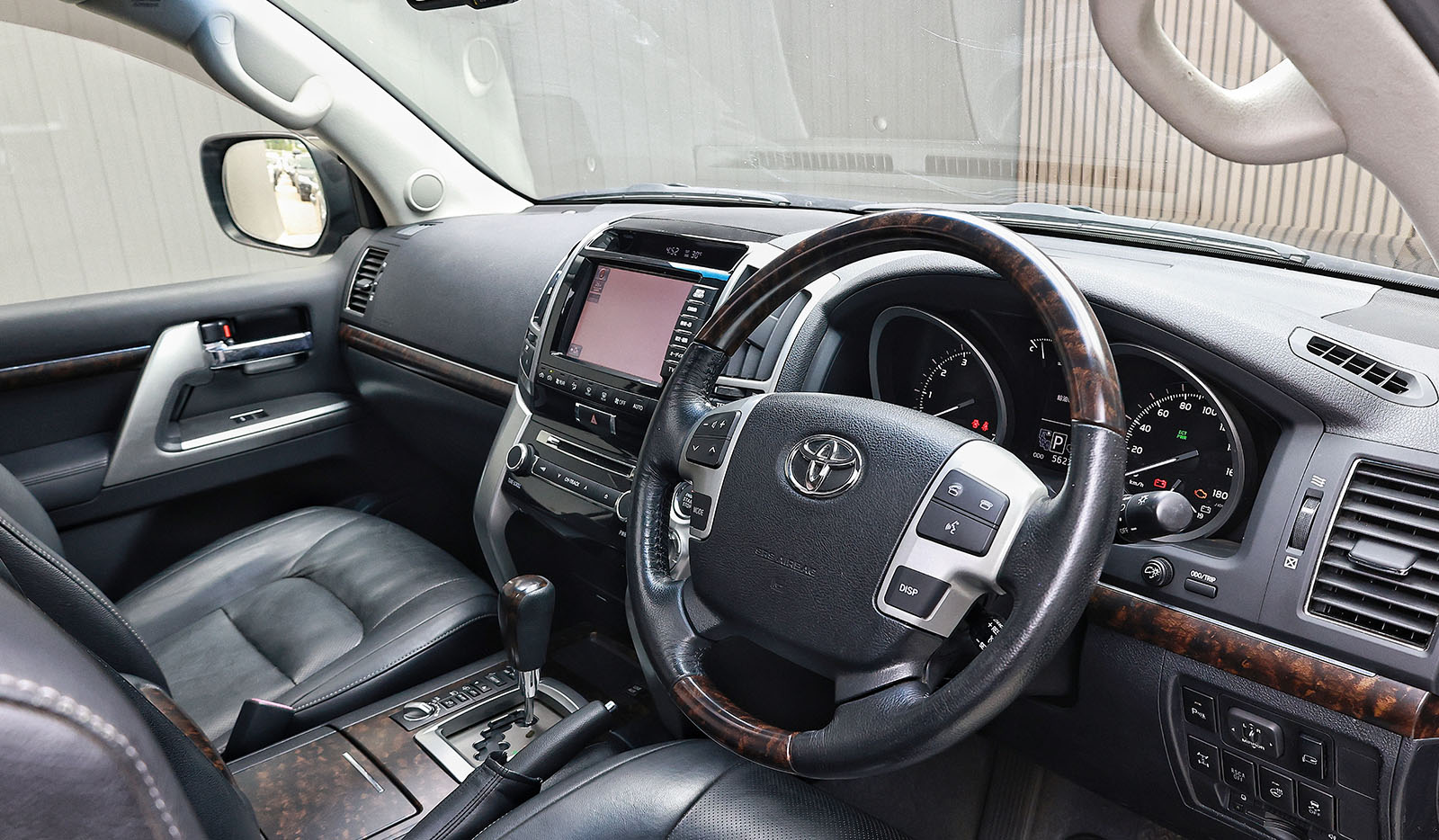 2013 Toyota Land Cruiser 200 ZX image-8