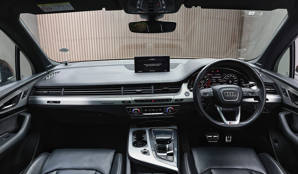 2016 Audi Q7 image-8