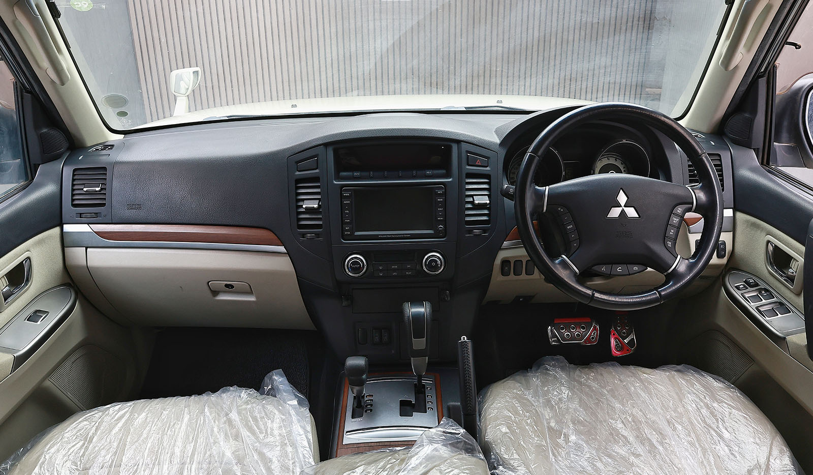2012 Mitsubishi Pajero Long Exeed image-10