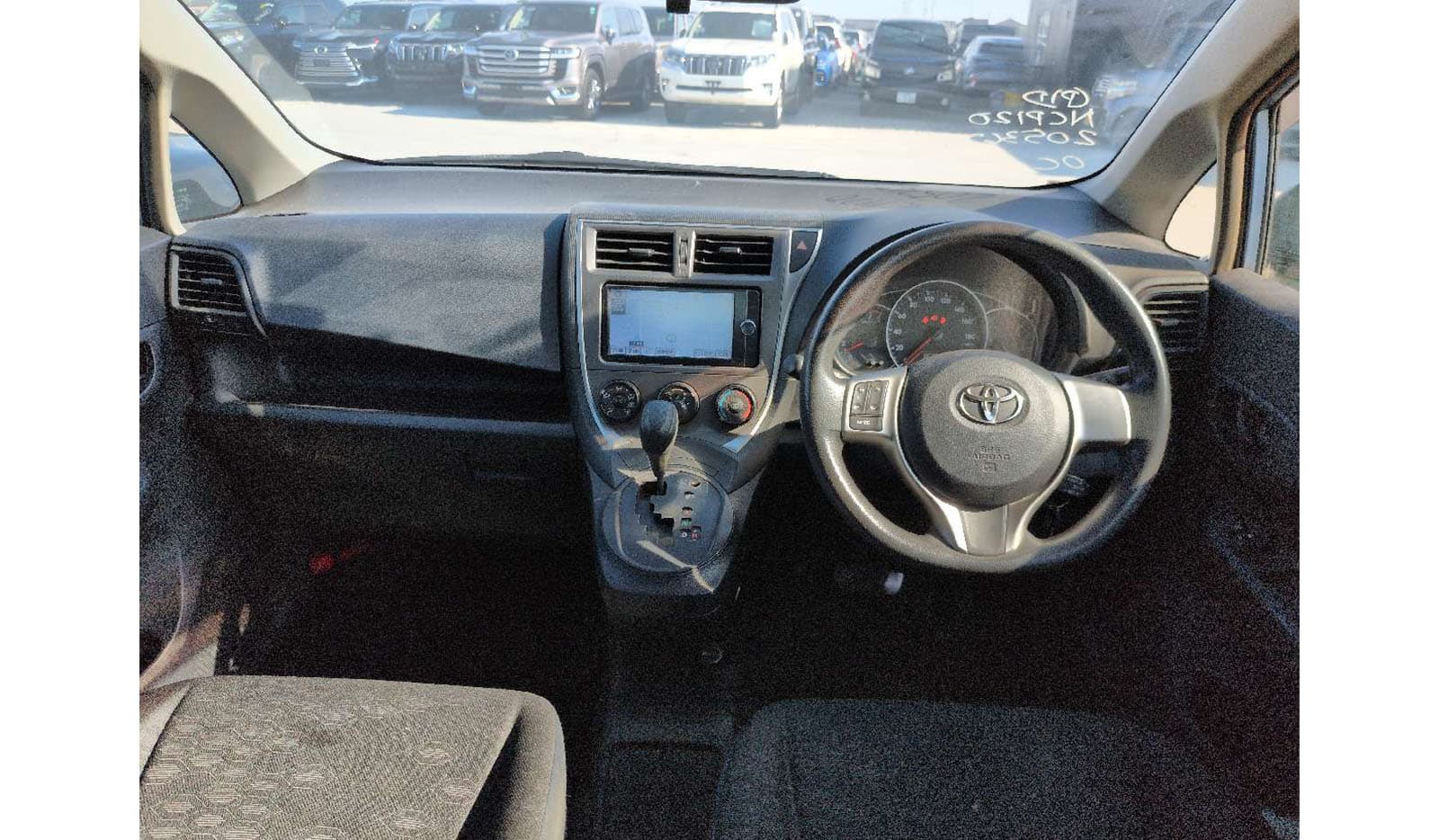 2013 Toyota Ractis X image-10