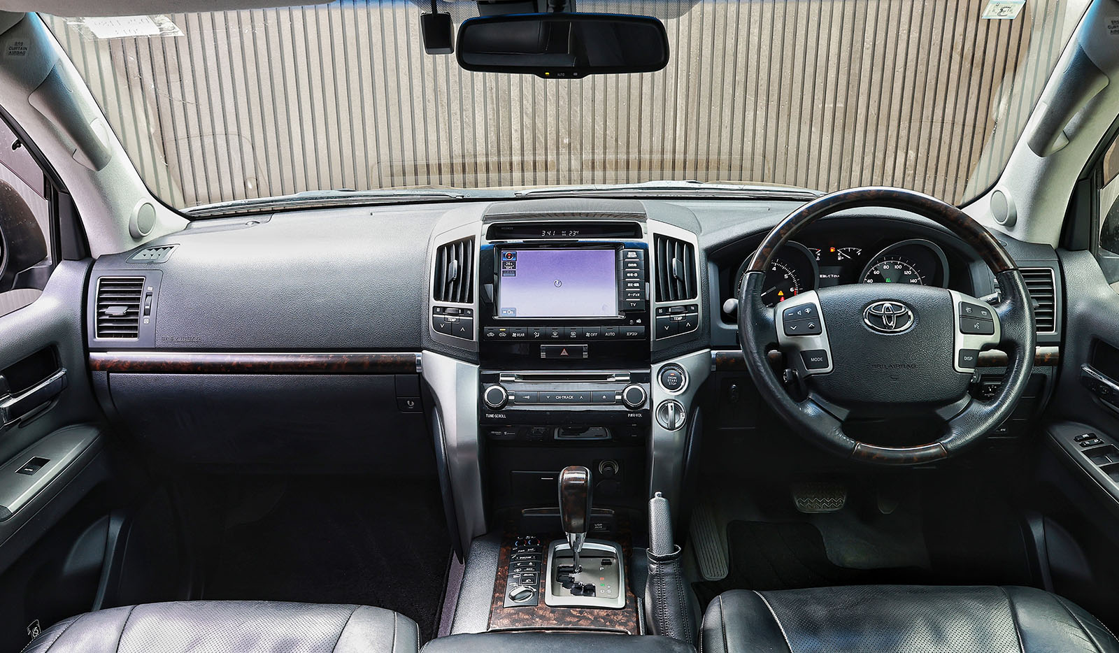 2013 Toyota Land Cruiser 200 ZX image-9