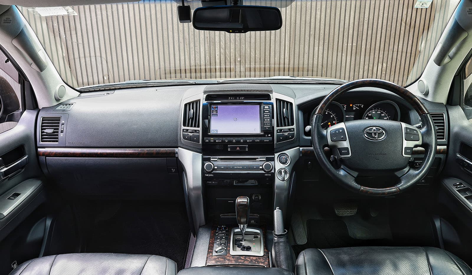 2013 Toyota Land Cruiser 200 ZX image-9