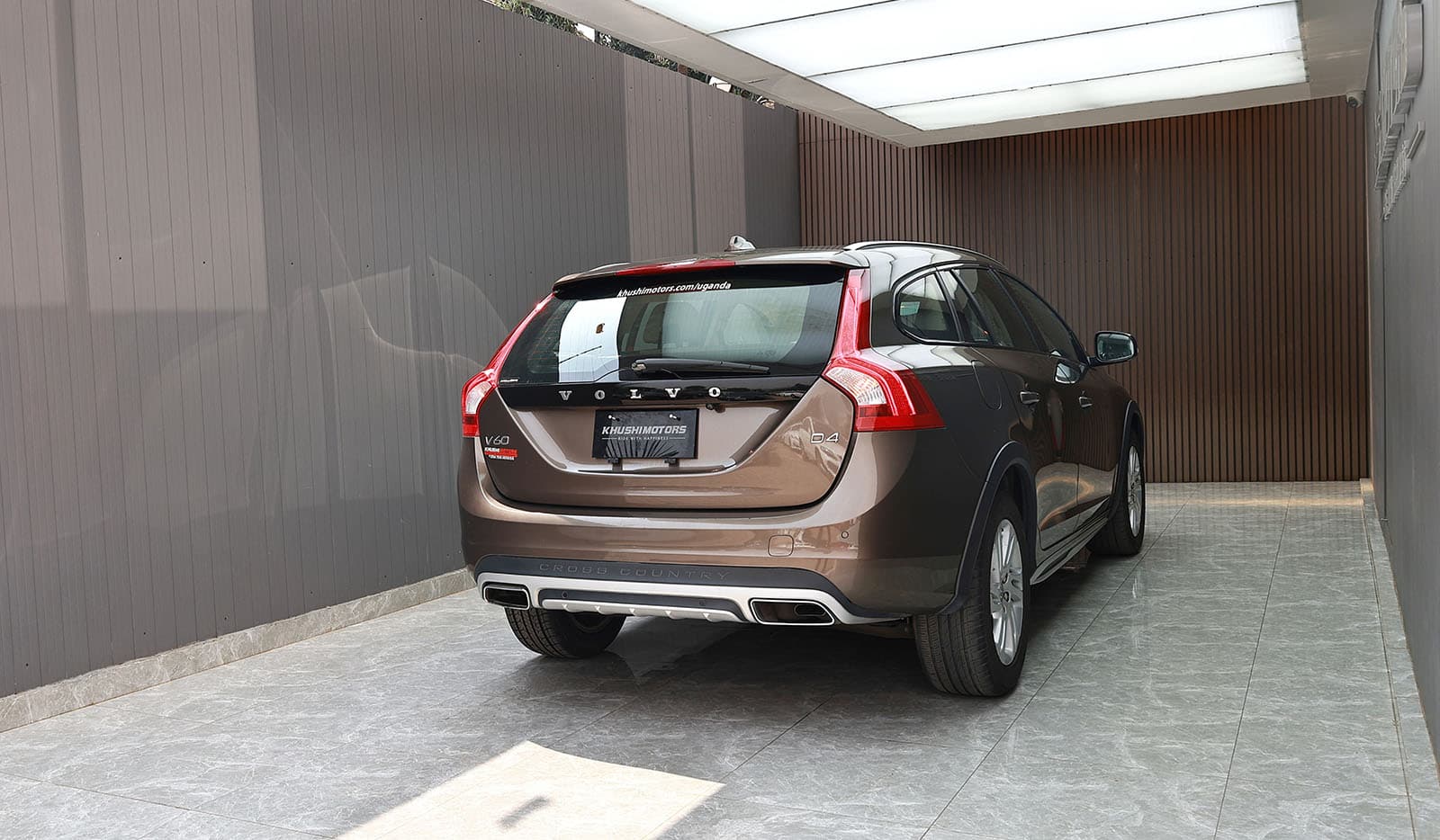 2017 Volvo V60 Cross Country D4 SE image-6