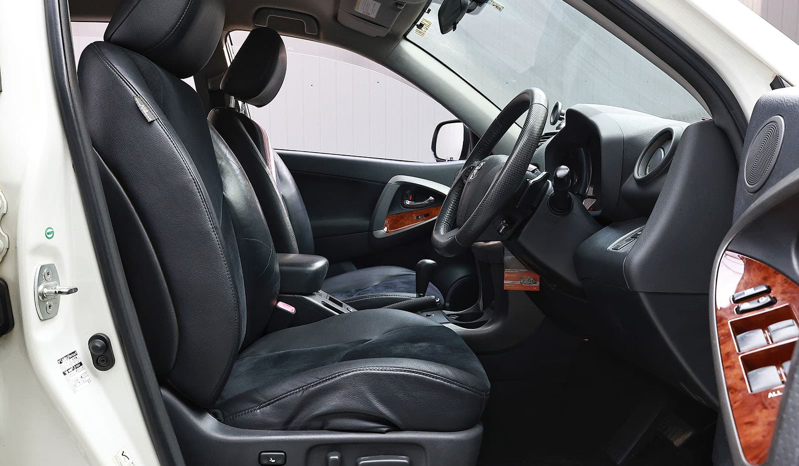 2012 Toyota Vanguard image-7