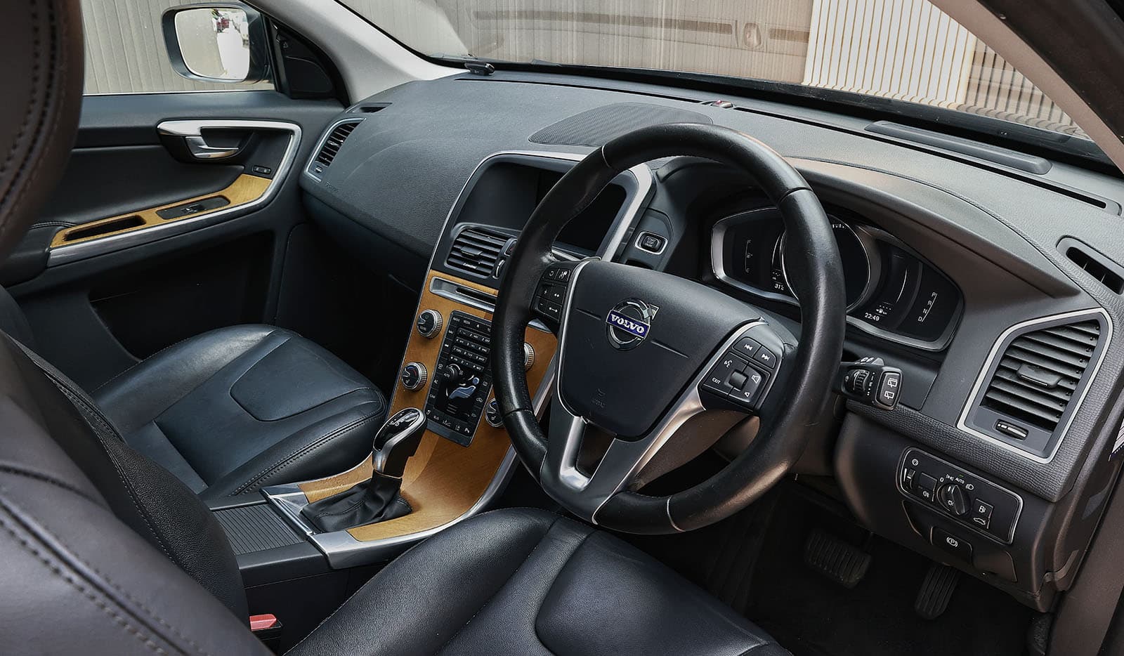 2017 Volvo XC60 D4 CLASSIC image-7