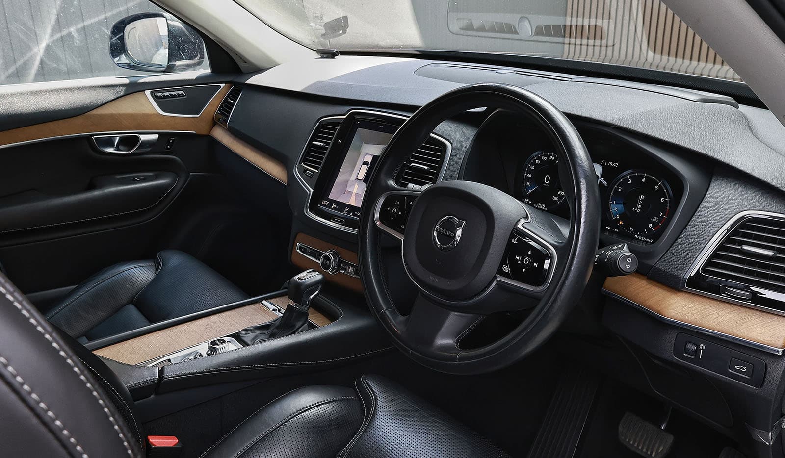 2017 Volvo XC90 T6 AWD INSCRIPTION image-7