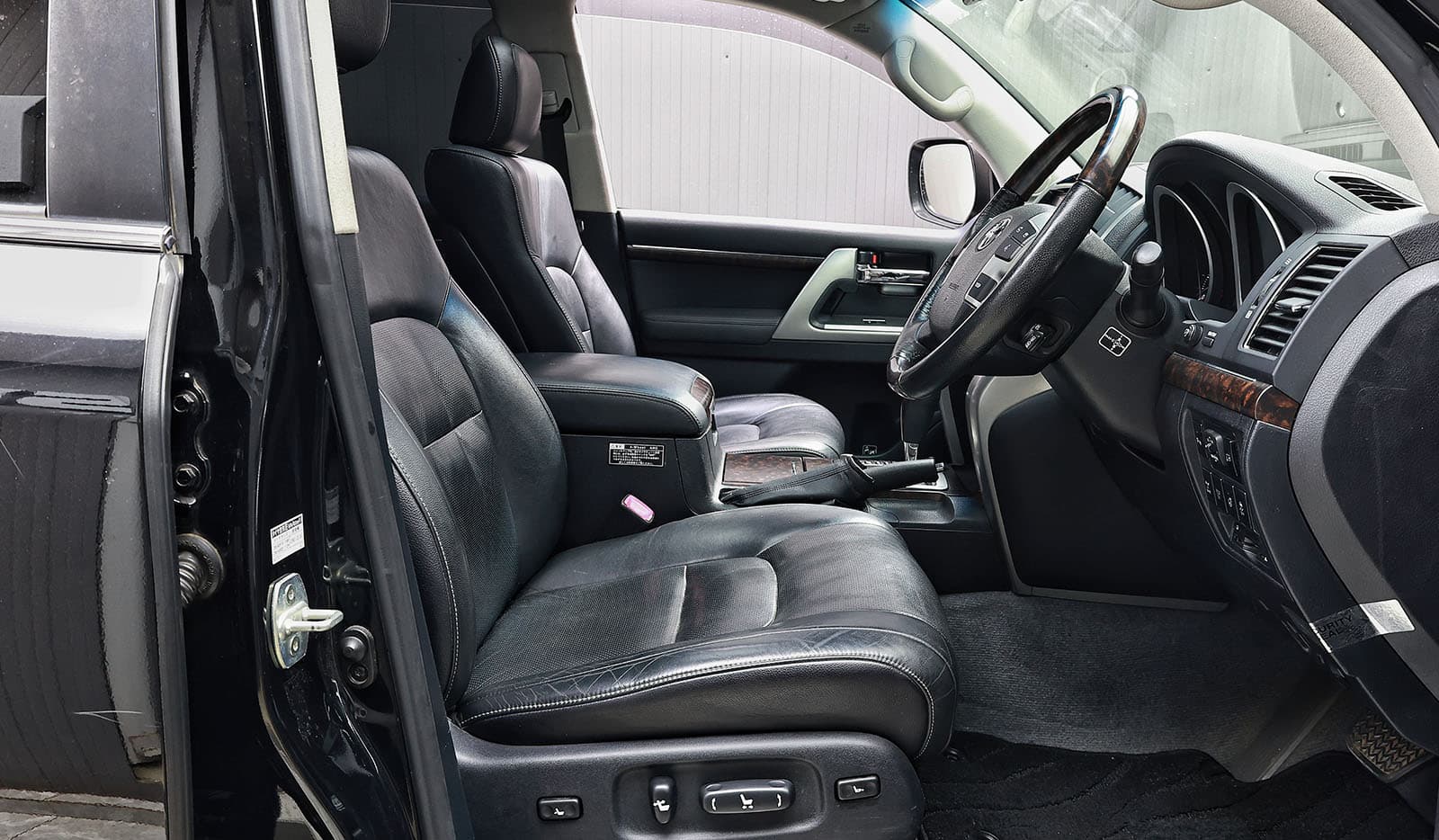 2013 Toyota Land Cruiser 200 ZX image-7