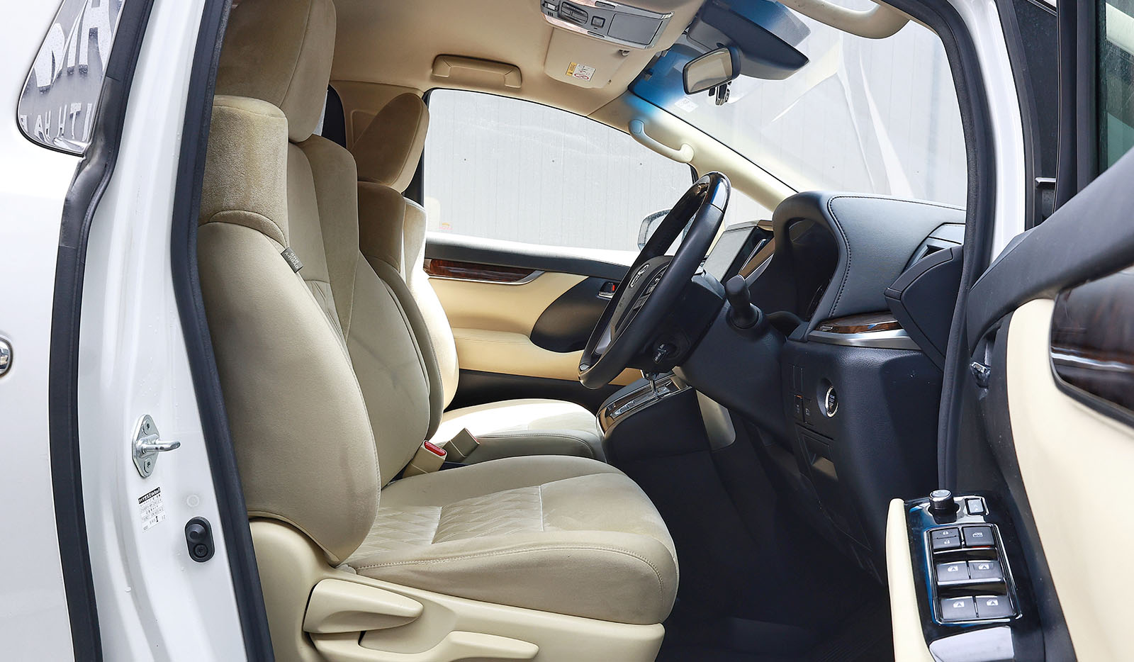 2018 Toyota Alphard X image-7