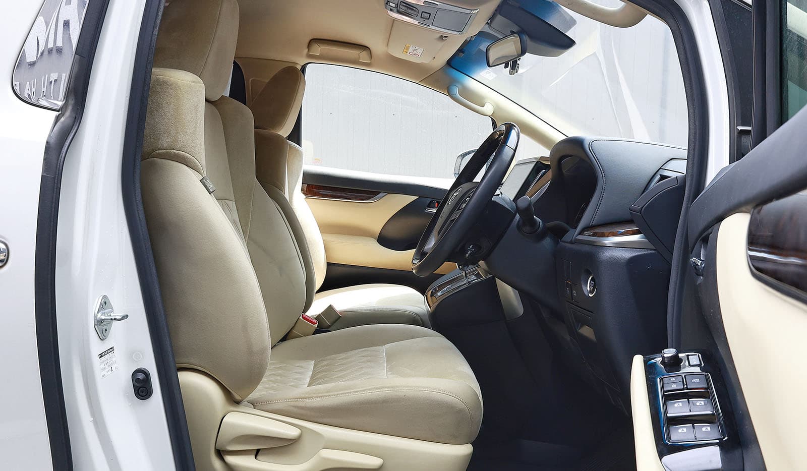 2018 Toyota Alphard X image-7