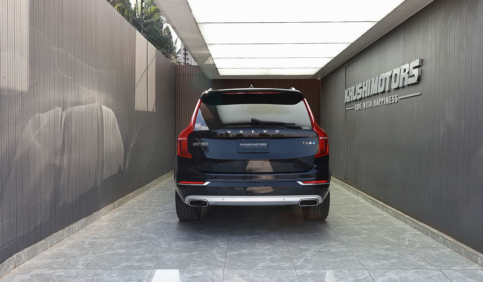 2017 Volvo XC90 T6 AWD INSCRIPTION image-5