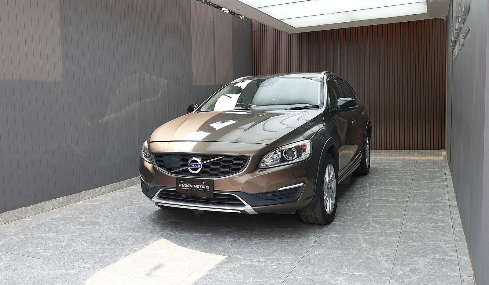2017 Volvo V60 Cross Country D4 SE image-3