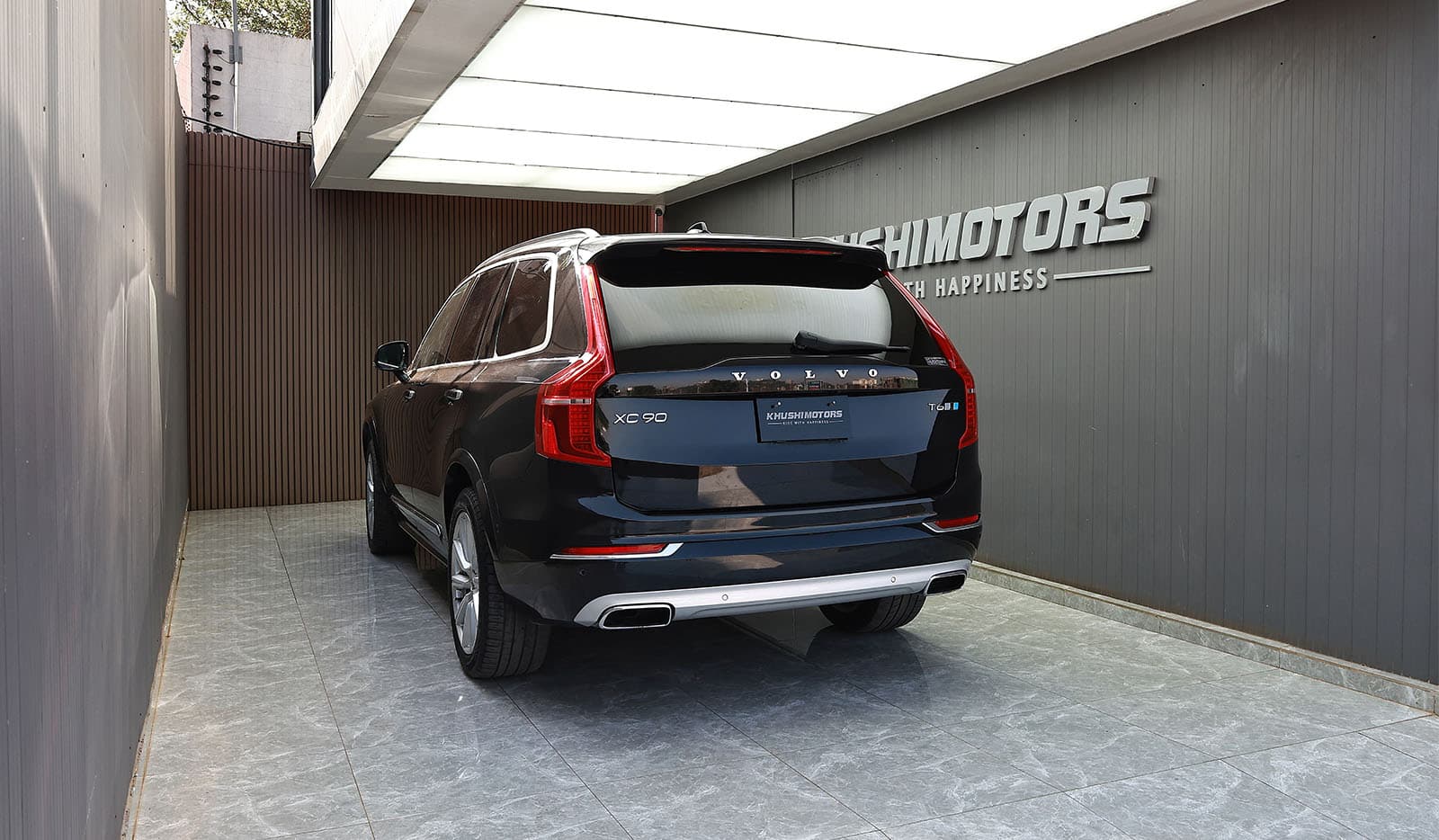2017 Volvo XC90 T6 AWD INSCRIPTION image-4