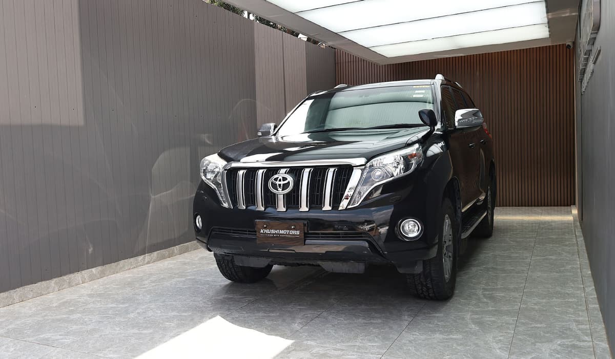 2013 Toyota Land Cruiser Prado TX image-3