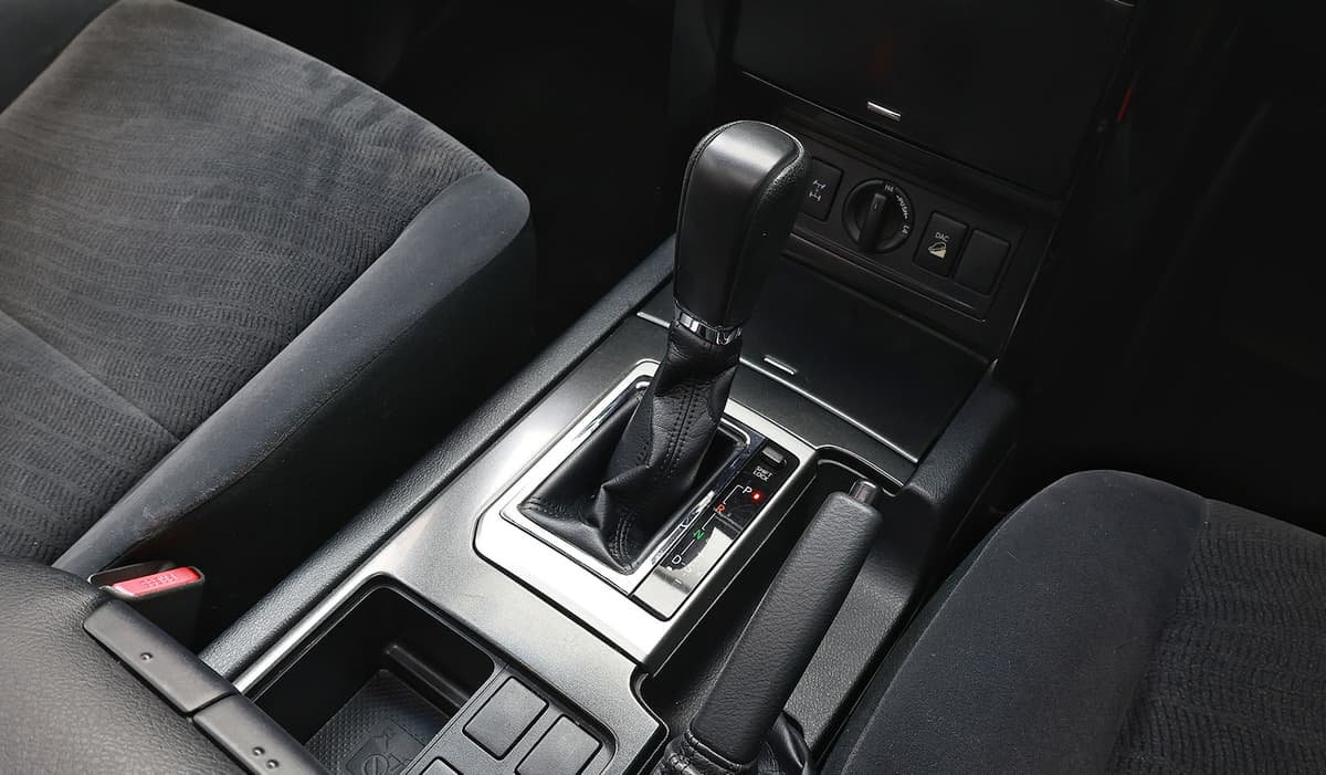2017 Toyota Land Cruiser Prado TX image-10