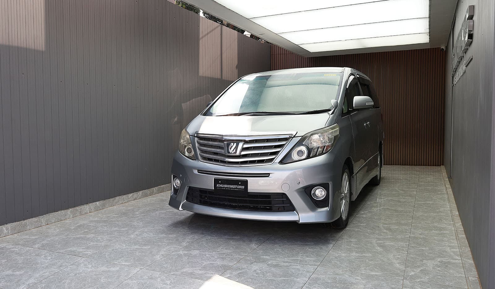 2012 Toyota Alphard 240S image-3