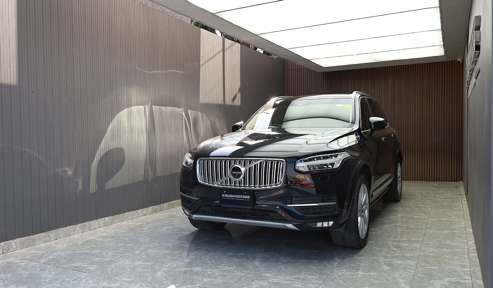 2017 Volvo XC90 T6 AWD INSCRIPTION image-3