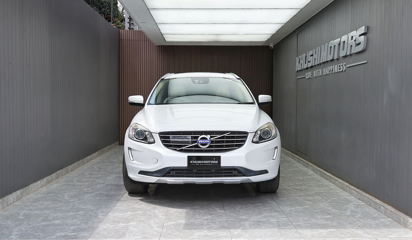 2017 Volvo XC60 D4 Clasic image-2