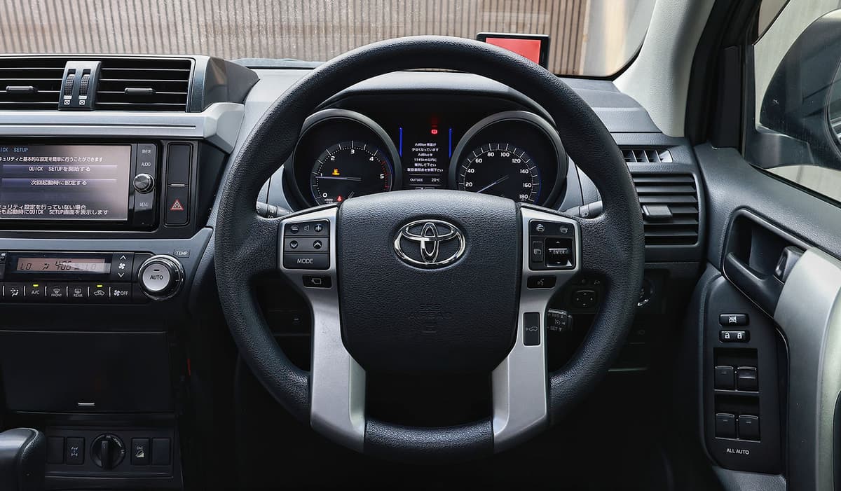 2017 Toyota Land Cruiser Prado TX image-9