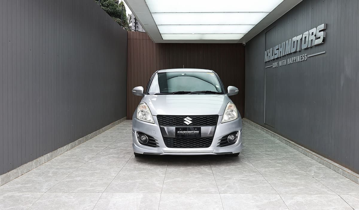 2012 Suzuki Swift Sport image-2